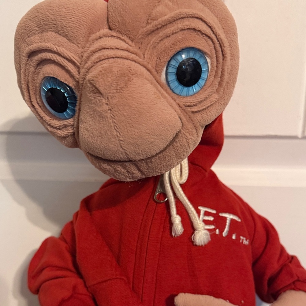 Plush Reptile Figure in Red Hoodie - Licensed Movie Plush - Picture 2 of 9